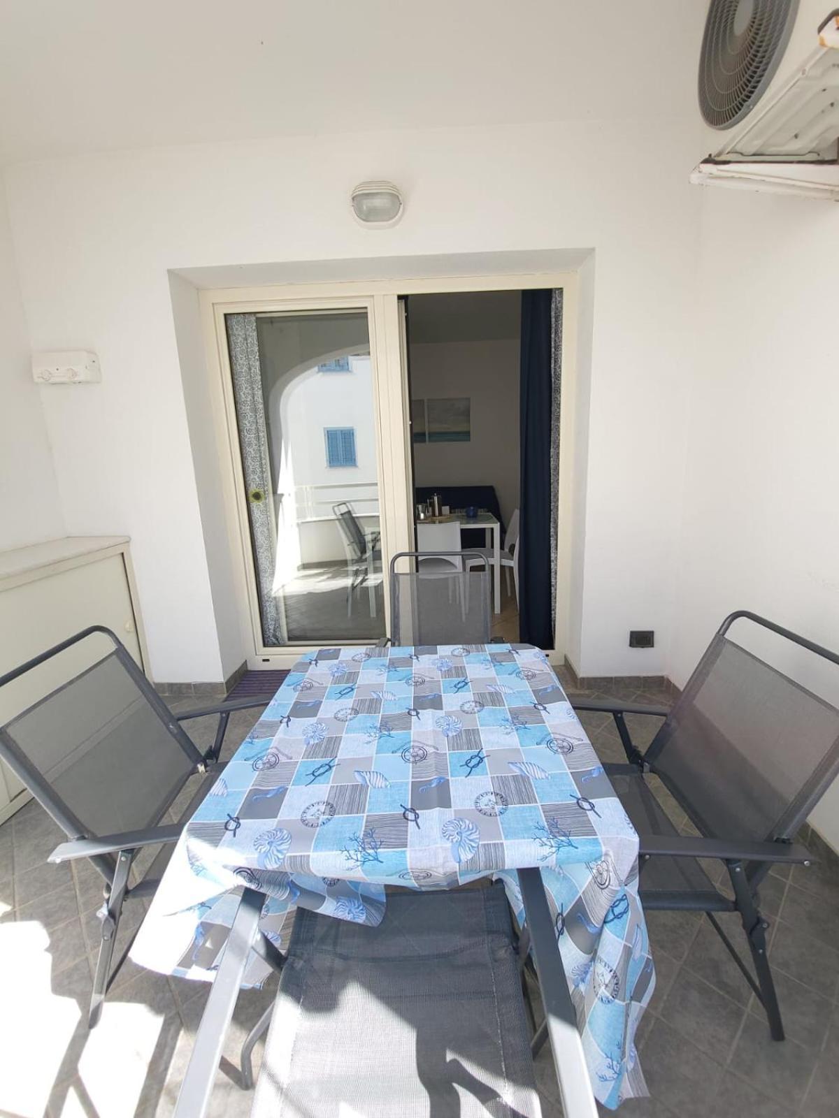 Le Residenze Blu Sardinia Aparthotel La Caletta Exterior photo